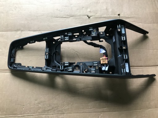 PORSCHE 992 RAMKA TUNELU TUNEL ŚRODKOWY 992853098C