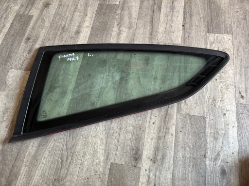 FORD FIESTA MK7 3D SZYBA KAROSERYJNA LEWA TYŁ