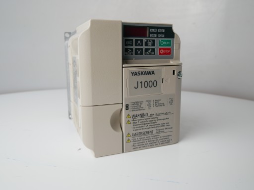 FALOWNIK YASKAWA J1000 CIMR-JCBA0006BAA 1,1kW