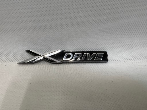BMW ZNACZEK XDRIVE EMBLEMAT