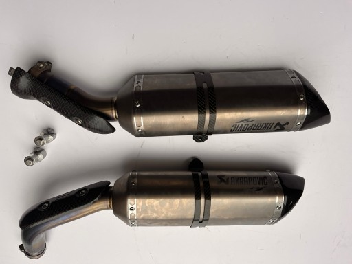 Akrapovic Yamaha R1 RN22 09-14 tłumiki wydech