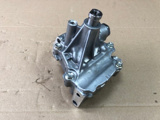 Pompa oleju Toyota 2.5 A25AFKS 15100-25032 OE NOWA