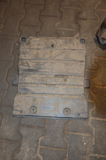 Audi A3 8V 5D Osłona podwozia 5Q0825230H
