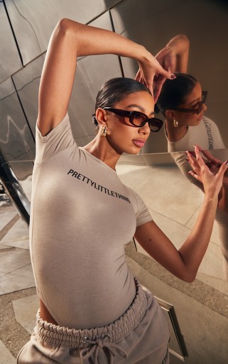 PRETTYLITTLETHING BODY BEŻOWE KRÓTKI RĘKAW RM K069103