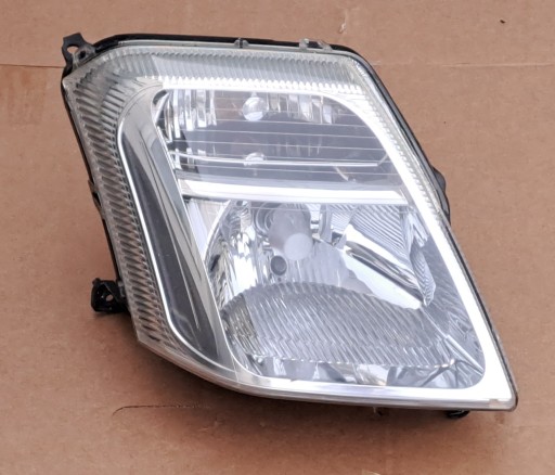 CITROEN C2 REFLEKTOR PRAWY 9680128180 (95)