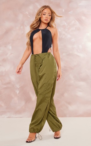 PrettyLittleThing BODY Z GŁĘBOKIM DEKOLTEM WIĄZANE NA SZYI R.XS E575113