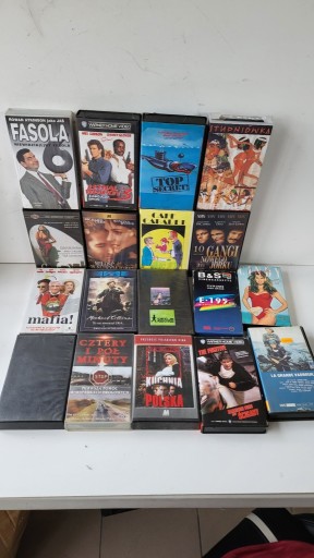 ZESTAW KASET FILMÓW BAJEK VHS STAN DOBRY 18 KASET Z FILMAMI