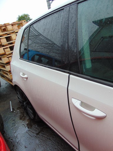 DRZWI PRAWE TYŁ TYLNE GOLF VI LB9A HB