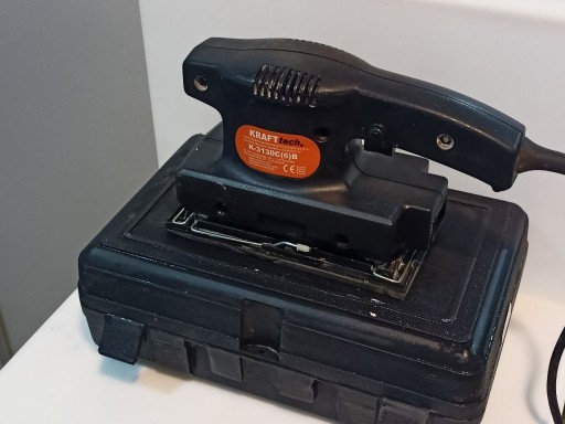 SZLIFIERKA OSCYLACYJNA KRAFT TECH K-3130C walizka