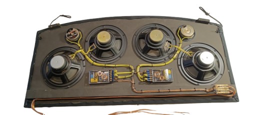 System tylnego nagłośnienia 2-kanałowy ,,CAR AUDIO,,