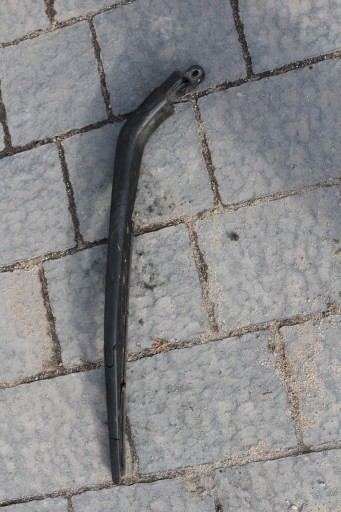 RAMIĘ WYCIERACZKI TYLNEJ TYŁ YARIS I II