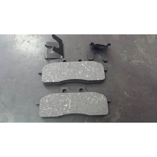 KLOCKI HAMULCOWE MANITOU RĘCZNEGO T46