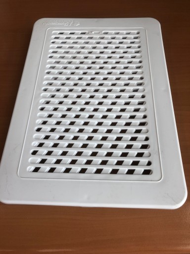 KRATKA WENTYLACYJNA Z ŻALUZJĄ 140X210 ZR2