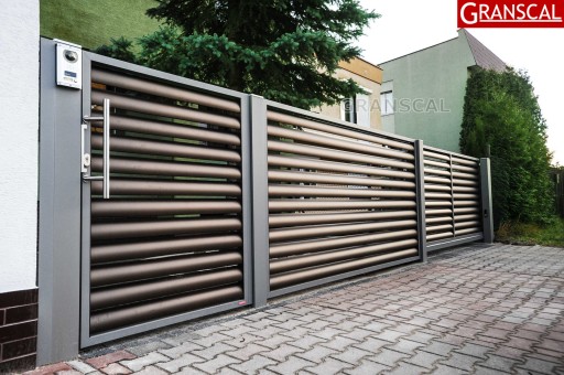 Nowoczesne ogrodzenie aluminiowe przęsło
