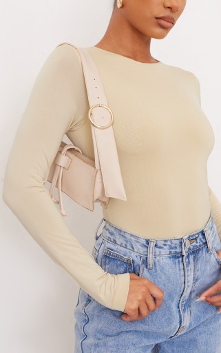 PRETTYLITTLETHING BEŻOWE BODY Z DŁUGIM RĘKAWEM OKRĄGŁY DEKOLT R.44 C502103