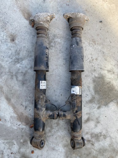 Audi A6C6 amortyzatory pneumatyczne komplet 4F0616031F
