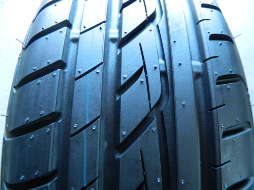 OPONA 205/60R15 TOYO PROXES CF1 NOWA