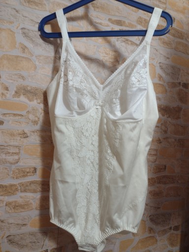 (44/XXL) Triumph/Body Mocno modelujące, jak NOWE