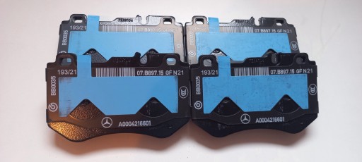 KLOCKI HAMULCOWE PRZÓD MERCEDES C-KLASA W205 A0004209503