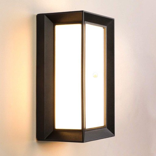KINKIET ZEWNĘTRZNY LED NAD DRZWI WEJŚCIOWE 18W z czujnikiem ruchu IP65
