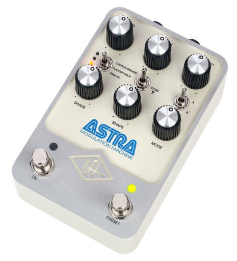 Universal Audio UAFX Astra Modulation Machine
