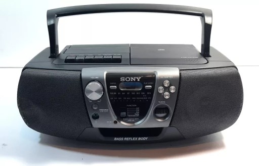 RADIOMAGNETOFON RADIO SONY CFD-V6