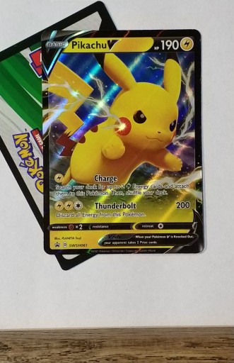 Pikachu V - SWSH061 - Promo + KOD V BOX
