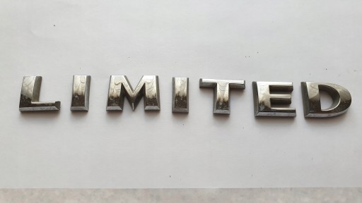 CHROMOWANY EMBLEMAT 