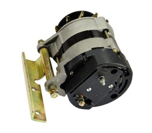 Alternator z regulatorem URSUS C-360 14V 40A