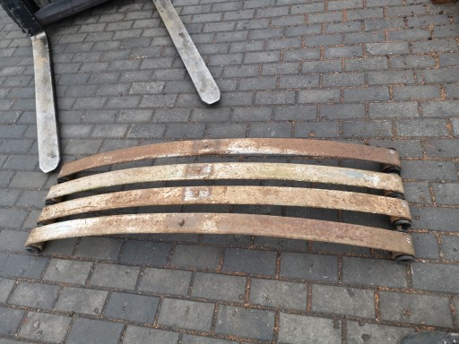 RESOR TYŁ TYLNY MERCEDES MB100 MB 100 1 PIÓRO POJEDYNCZY