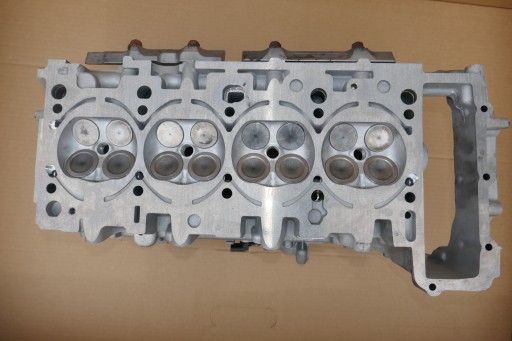 GŁOWICA WAŁKI S5 A6 A8 Q7 4.2 FSI CAU 079103373BN