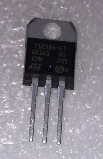 T1235H-6T triak ST Microelectronics