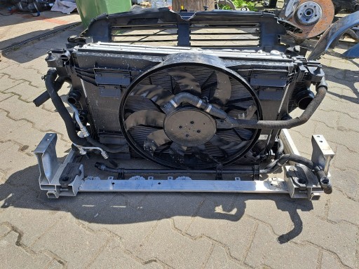 Mercedes 247 pas przedni chłodnice hybryda wzmocni