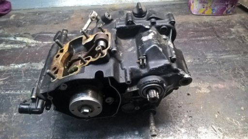 Silnik suzuki RM 80 dół silnika