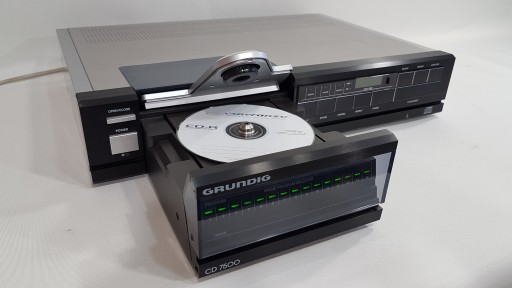 ODTWARZACZ CD GRUNDIG CD 7500 / PHILIPS CD 303
