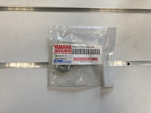 YAMAHA spinka 4BAF833M00