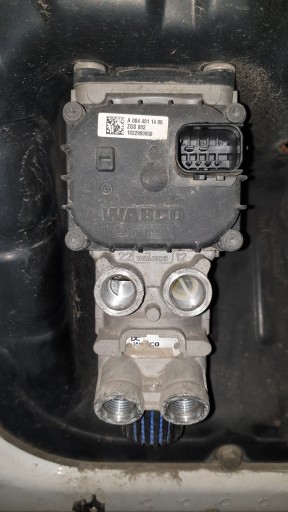 ACTROS MP4 AROCS ZAWÓR GŁÓWNY HAMULCÓW HAMULCOWY 0044311406 4800030590