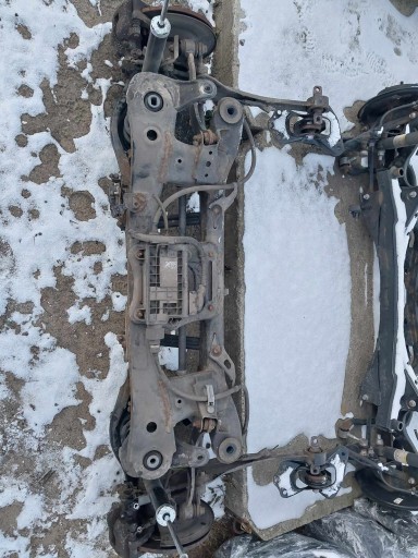 TOYOTA AVENSIS ZAWIESZENIE TYŁ MODUŁ RĘCZNEGO