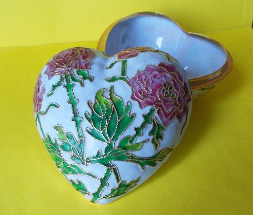 Puzderko - SERCE - pudełeczko na biżuterię --- Emalia komórkowa - CLOISONNE