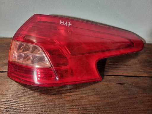 CITROEN C5 X7 III 08-11 LAMPA PRAWA TYŁ 9681074080
