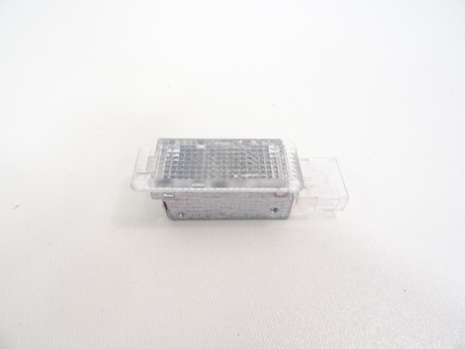 T-ROC OŚWIETLENIE WNĘTRZA KABINY 3L0947565