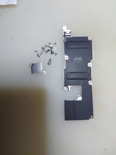 Blaszki mocujące iPhone 14 Pro