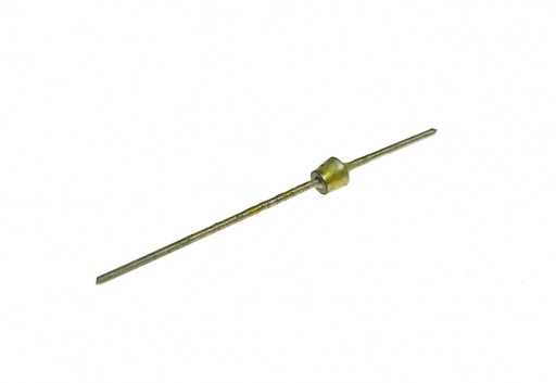 Kondensator przelotowy 1.5nF/50V MURATA