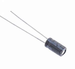 4,7uF 100V Kondensator bipolarny 1szt