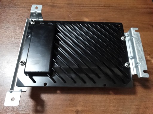 IDEALNY WZMACNIACZ AUDIO JAGUAR RANGE ROVER 1