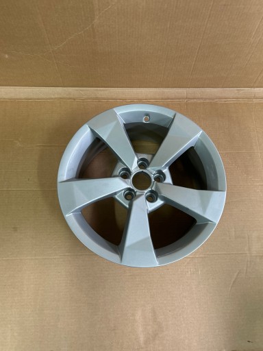 AUDI A1 14R FELGA 16” 8XA601025A
