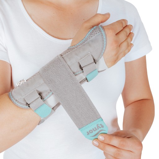 ORTEZA RĘKI Z SZYNĄ STABILZATOR NADGARSTKA E03