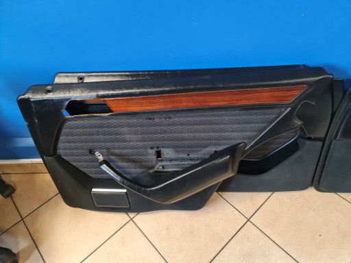 BOCZEK BOCZKI DRZWI KPL MERCEDES W124