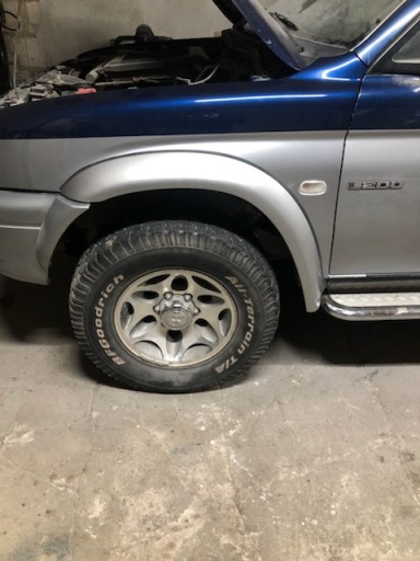 Uszczelka nadkoli kedra Mitsubishi L200 96-06