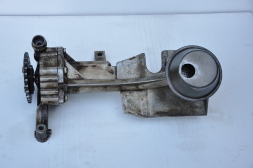 BMW E12 E23 E24 E28 M30 M30B35 POMPA OLEJU